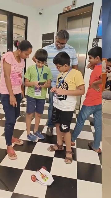 Build cool DIY Robotics Projects using WItBlox