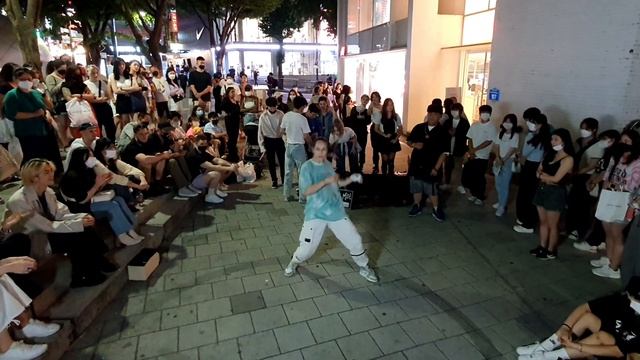 MONDAY. BLACK MIST. ALINA. BEAUTIFUL CAPTIVATING PERFORMANCE FILLED WITH ARTISTIC PASSION. HONGDAE.