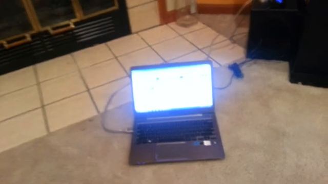 Samsung Ultrabook 13.3" Series 5 HDMI Streaming 1080P Video