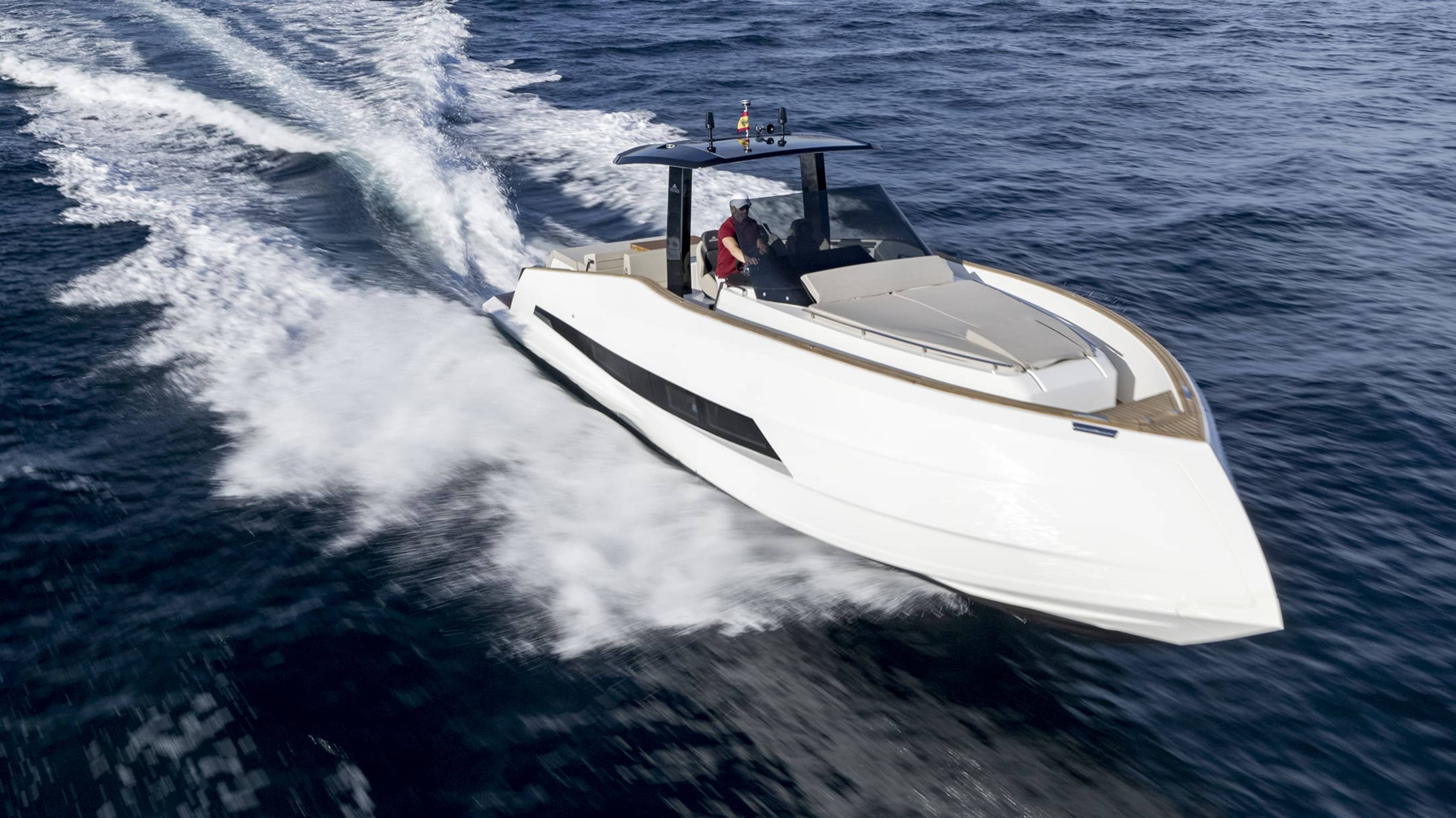 Astondoa 377 coupe yacht