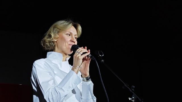 Анна Сеничева - "Дженни, мир не настолько плох"