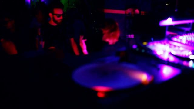 Shake That Beat 90's Reborn