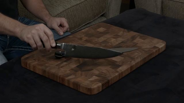 Shun Classic vs Zwilling Professional S — Chef's Knife.