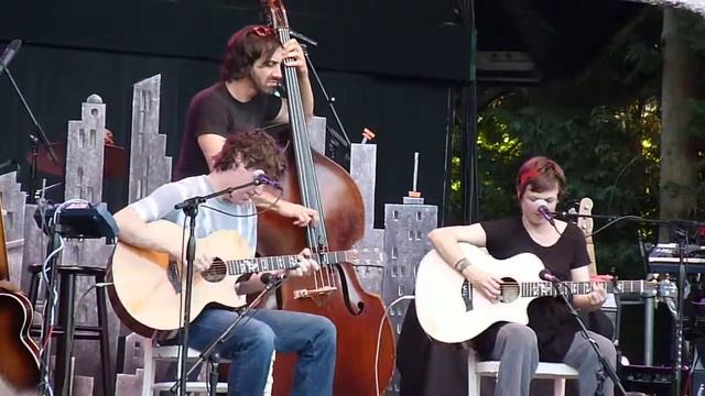 3/9 The Weepies - Red Red Rose Deb singing lead @Oregon Zoo 8.20.11