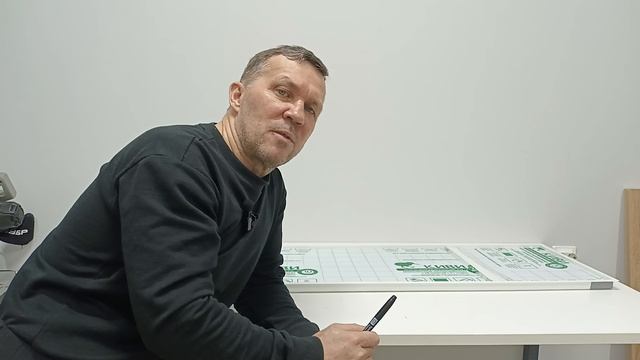Вставка в окно для мобильного кондиционера с непрозрачным наполнением. Для помещений на 1 этажах.