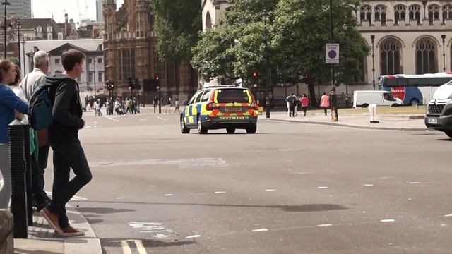 [RARE] British Transport Police - Black Volvo V70 ARV Responding