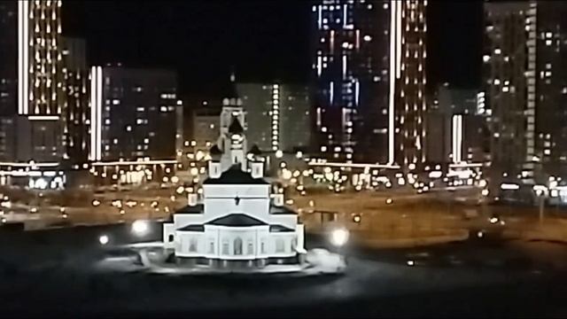 ночной пейзаж около храма Христа