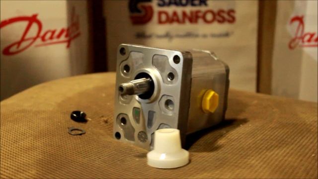 НШ SNP2 19 D CO01 ...1F Наличие! 111.20.286.00 SNP2NN019RN01BAP1F5F4NNNNNNNN Turolla Danfoss
