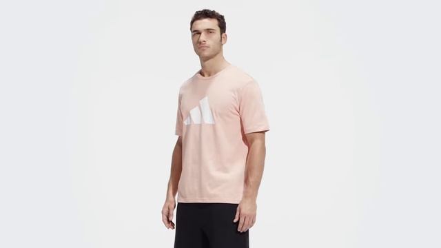 FUTURE ICONS LOGO GRAPHIC TEESET THE PACE IN THIS EVERYDAY T-SHIRT.