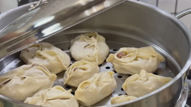Манты по старому семейному рецепту. Вкусно и всегда получаются. Рецепт из Казахстана