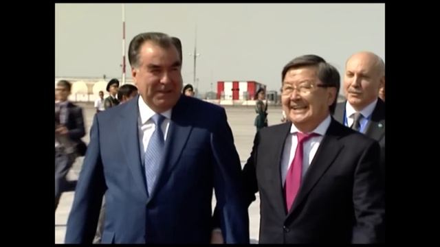 Президенти Тоҷикистон Эмомалӣ Раҳмон вориди шаҳри Бишкек шуд