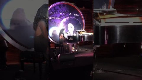 Judith Hill at MO Bar Landmark Mandarin Oriental Hong Kong 2