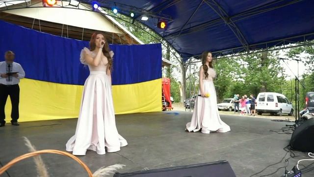 Юлія, Ірина та Ольга БАСАРАБИ «Моя сестра»