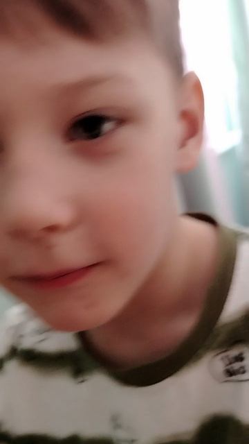😨🥲Мой брат случайно сламал......