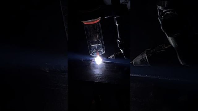 Варианты настроек подачи присадочной проволоки, на разных значениях силы сварочного тока Microfeed.