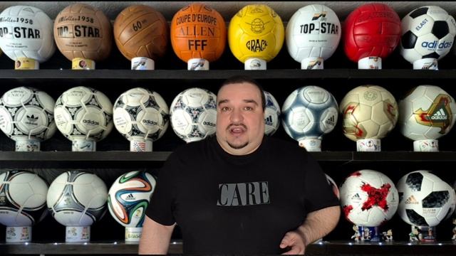 Футбольный мяч , как мы его убиваем .