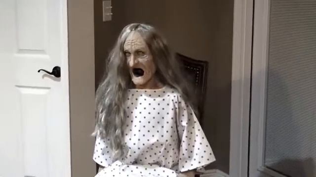 Rocking Granny Animated by Distortions