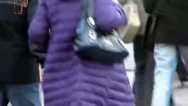 Вишнёвое полупальто
