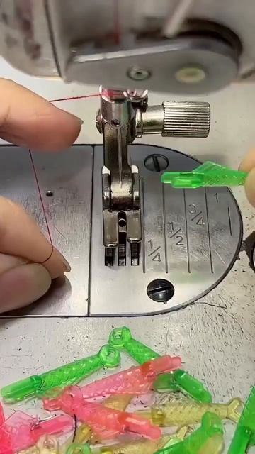 Thread insert at needle
