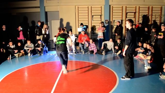 "ART OLYMP. ready..." 1/2 final HOUSE dance Юля vs Рыба