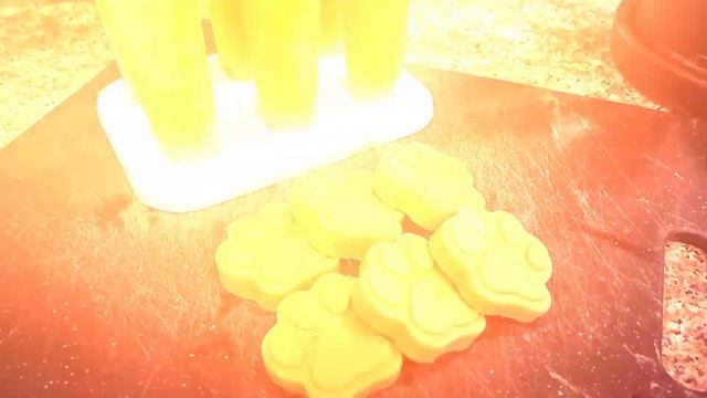 3 Tasty Pupsicle Recipes to Keep Your Dog Cool