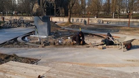 Скульптура Леонар Эйлер. Остров Канта. Строительство.