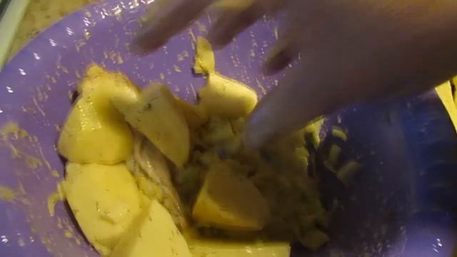 Индюшатина  с  картошкой  в  духовке.