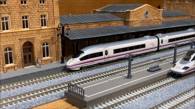 ARNOLD HN2445S Renfe AVE S-103 DCC-Sound Escala N/ Spur N / Échelle N / N Scale