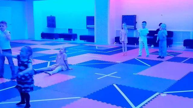 Мы на дне рождении Лёши.mp4