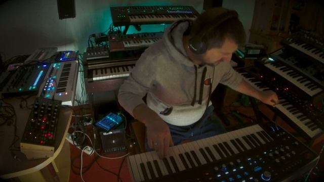 Moog Subharmonicon & Friends - Berlin School Session