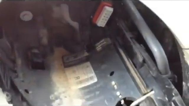How to change headlight bulb on 07 WV Bug