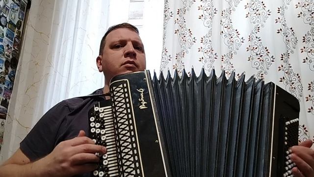 Течет ручей