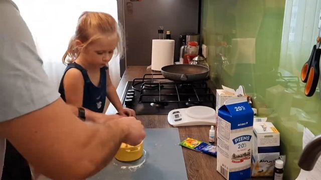 🍩 пончик своим руками, не очень получился. 😀