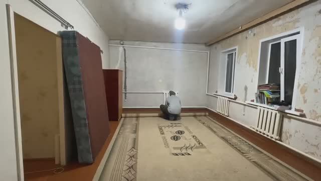 Продолжаем разбирать дом. Вынесли последние вещи. Начинаем ремонт в доме. Вывезли весь мусор.