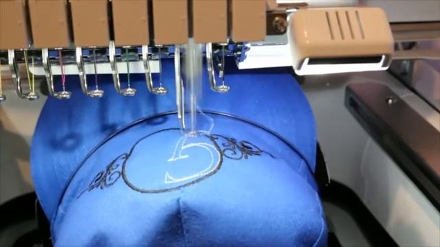 Cap borduren op cap-frame met de Brother PR1000-E
