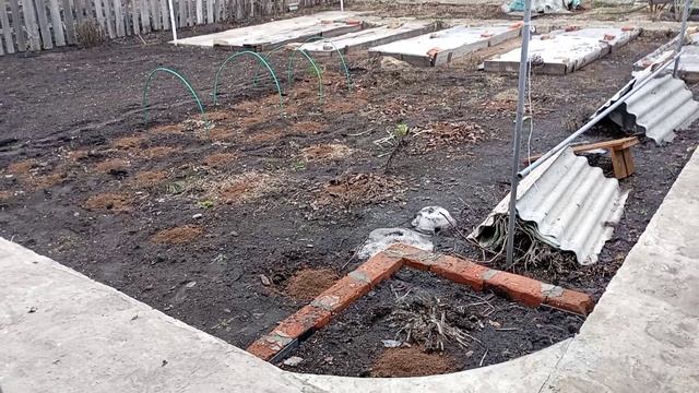Весна, первые работы на участке.