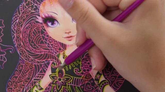 Набор для рисования техникой граттаж для девочек, серия "Petulia" (14 эскизов, 2 скребка)
