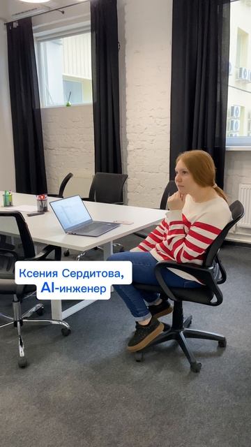 Отсняли свое интро офисного ситкома 🤩
