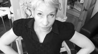 Cassandra Barney,Episode2, Aprons