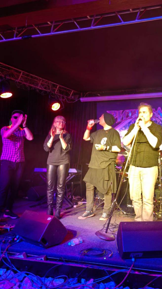 18 Bark at the moon