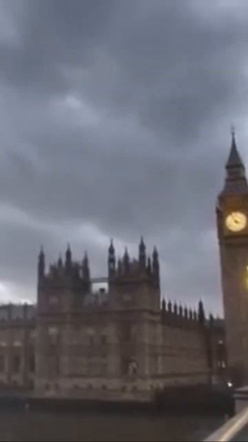 Kommtravel to Big Ben, still in London City