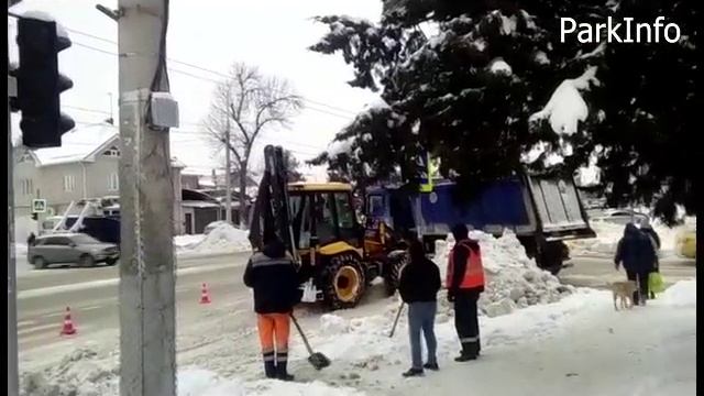 Очистка улиц от снега в Краснодаре 19 января 2021 года