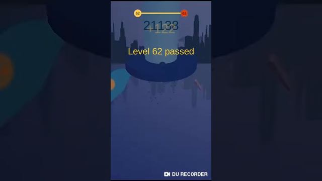 Играю в игру Helix Jump