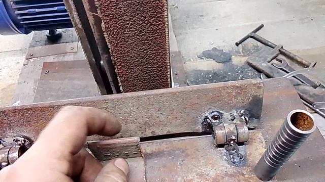 делаю приспособу для снятия спусков на ноже