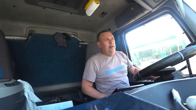 ДАФ работает в лесу!!! Лепель Витебская область/заменил шкворень,корпус воздушного фильтра!Дальнобо