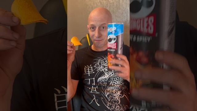 Чипсы принглс хоти и спайси от Хелены из Германии