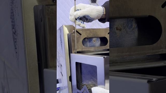 Как правильно  поменять дверцу на печиI NTENT