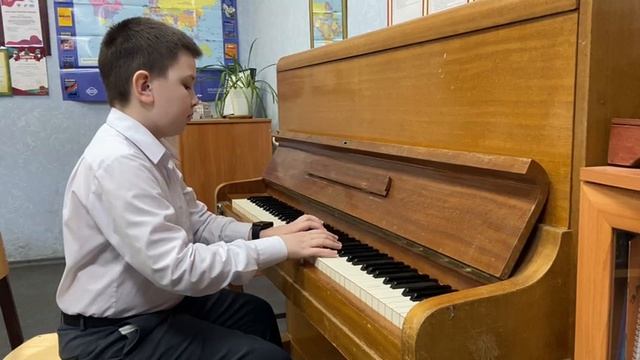 Вариации  на белорусскую народную  песню  Савка и Гришка. Исп.Итальянцев Степан, 1 класс