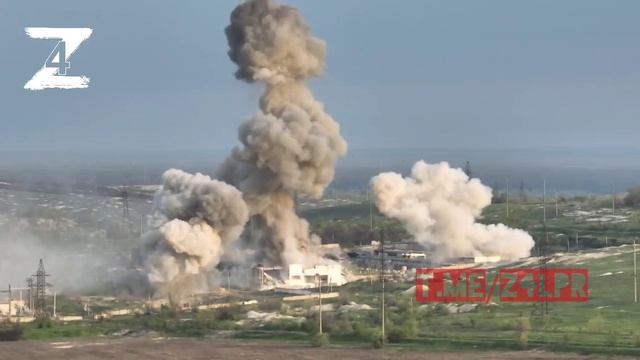 Удары ТОС-1 Солнцепек по украинским позициям в районе Белогоровки, ЛНР, 05.2023