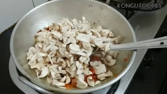 Mushroom Gravy Recipe Tamil / Easy simple Kalan Masala Curry / Chapathi, Dosa Rice Side dish Recipe